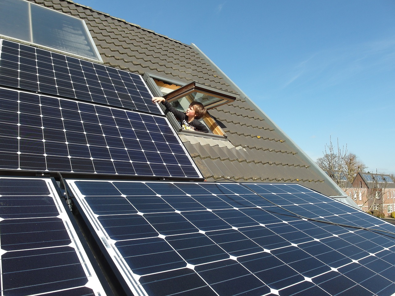 Earn Money with a Solar Energy Efficient Home